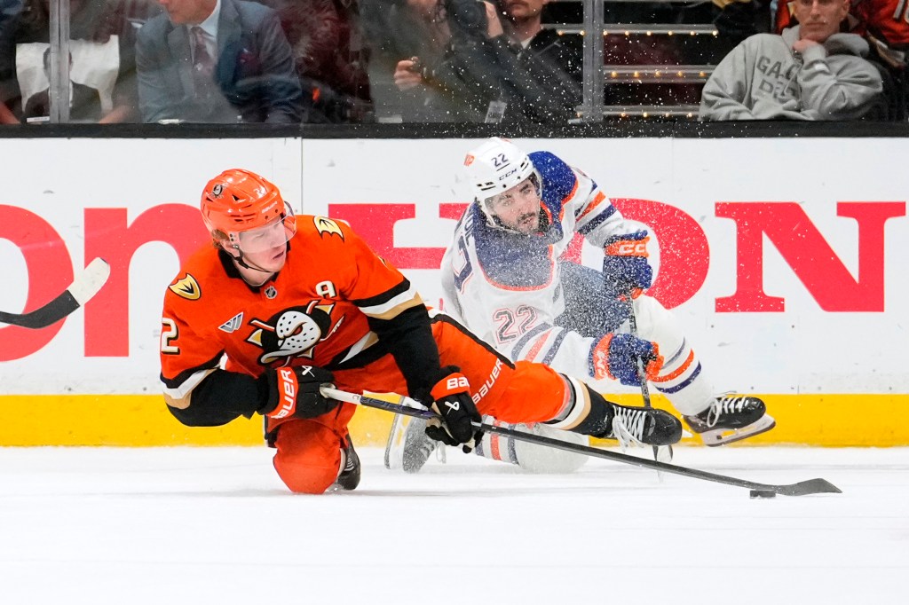 Ducks’ Jackson LaCombe playing key roles in playoff run – Orange County Register