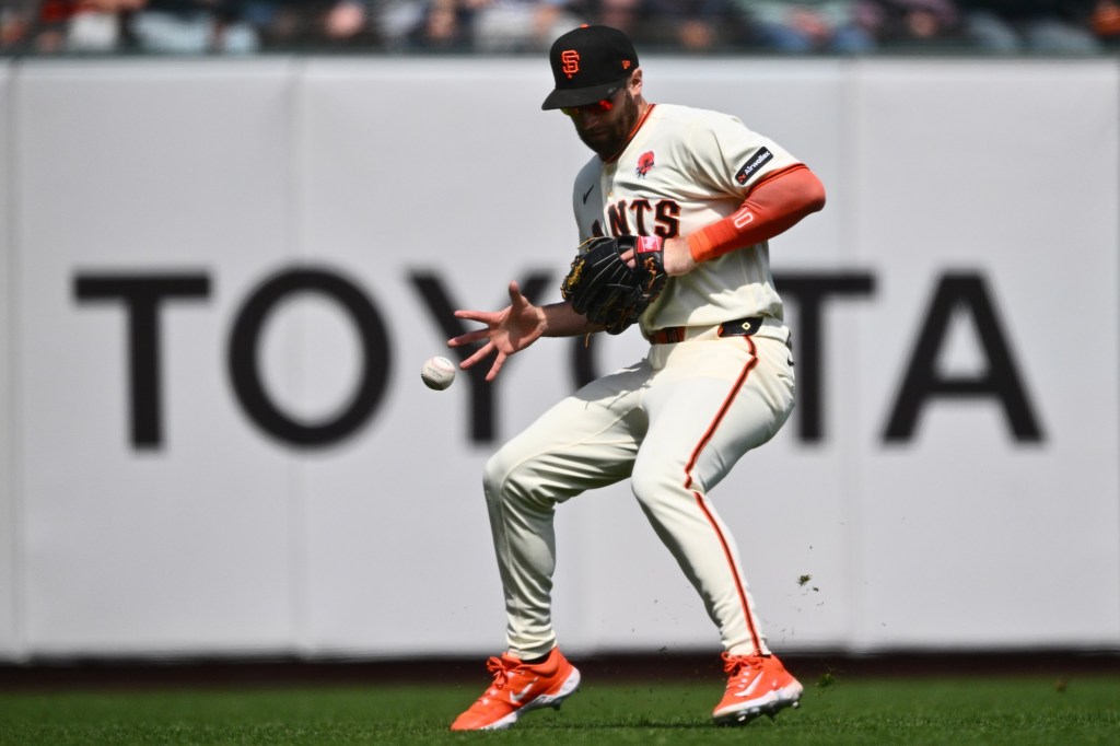 SF Giants rough defensive inning paves way for loss to Diamondbacks
