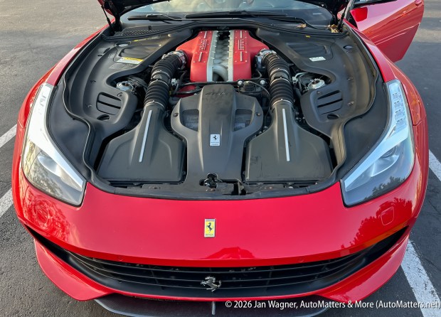 2019 Ferrari GTC4Lusso's v-12 engine(Jan Wagner)