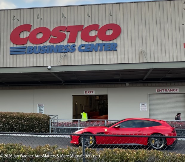 2019 Ferrari GTC4Lusso leaving Costco(Jan Wagner)