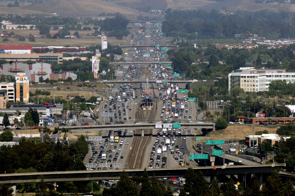 Valley Link rail project faces delays, rising costs as Altamont Pass commute worsens
