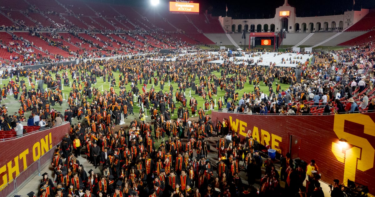 USC commencement blends ceremony and spectacle at L.A. Memorial Coliseum – Annenberg Media