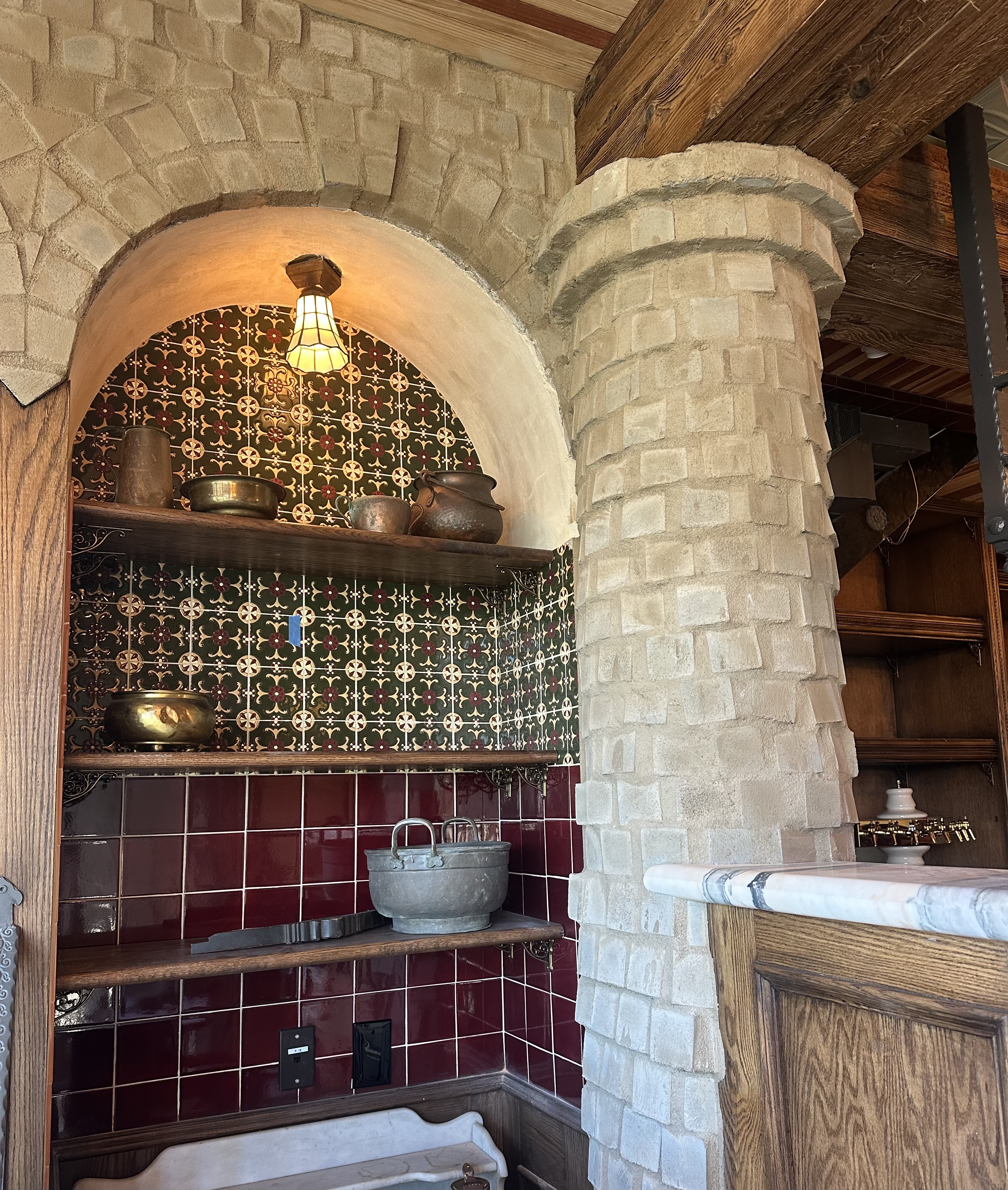 Workers finalize interior details at Bacari’s newest location in Long...