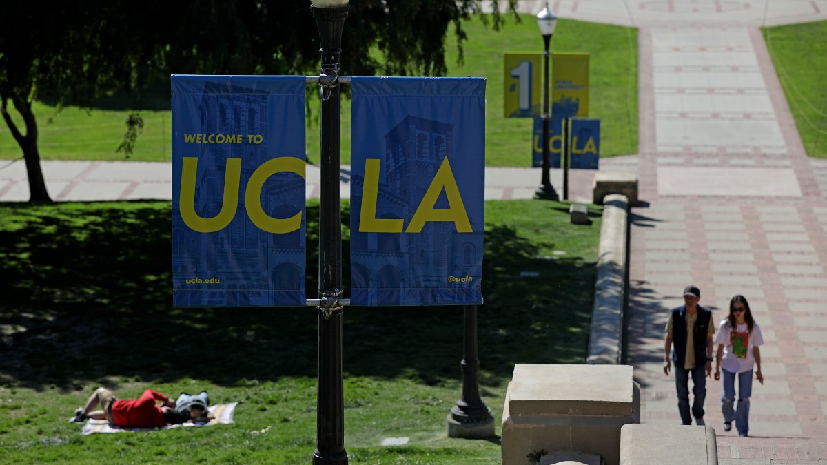 UCLA online textbook gives voice to AAPI community – NBC Los Angeles