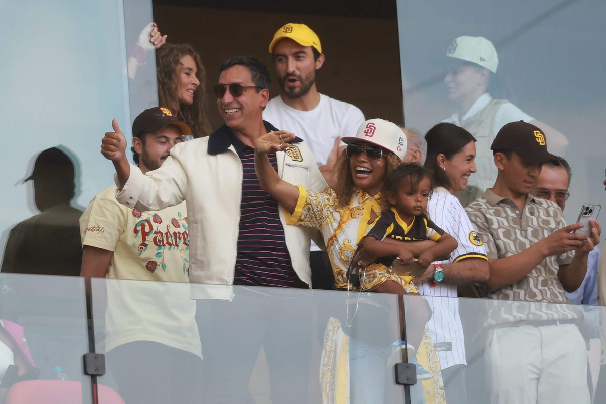 Padres announce agreement for ownership transfer to Jones-Feliciano group