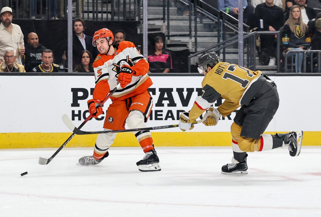 Ducks right wing Beckett Sennecke a finalist for Calder Trophy – Orange County Register
