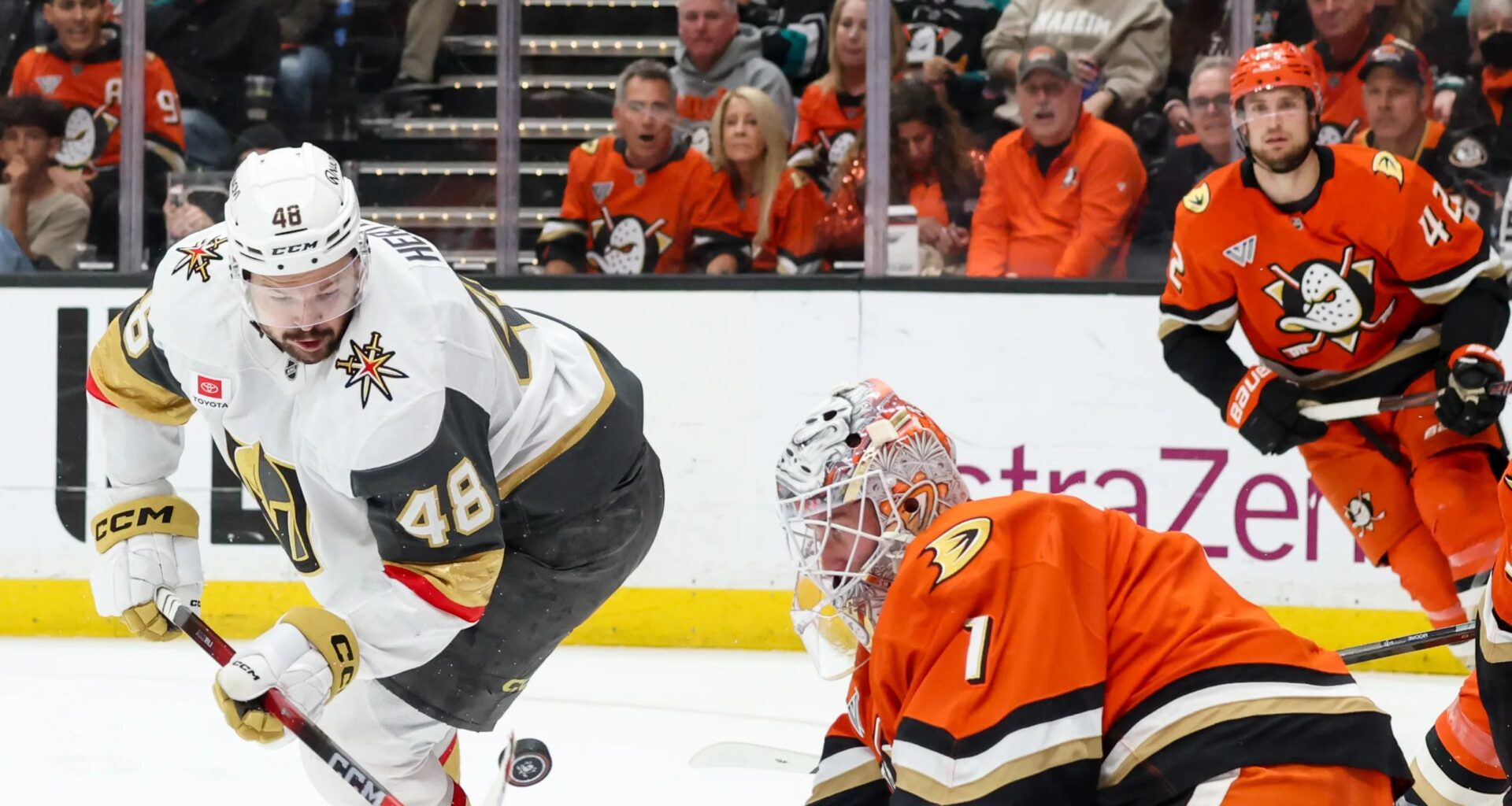 Golden Knights drop Game 4 as Ducks even series