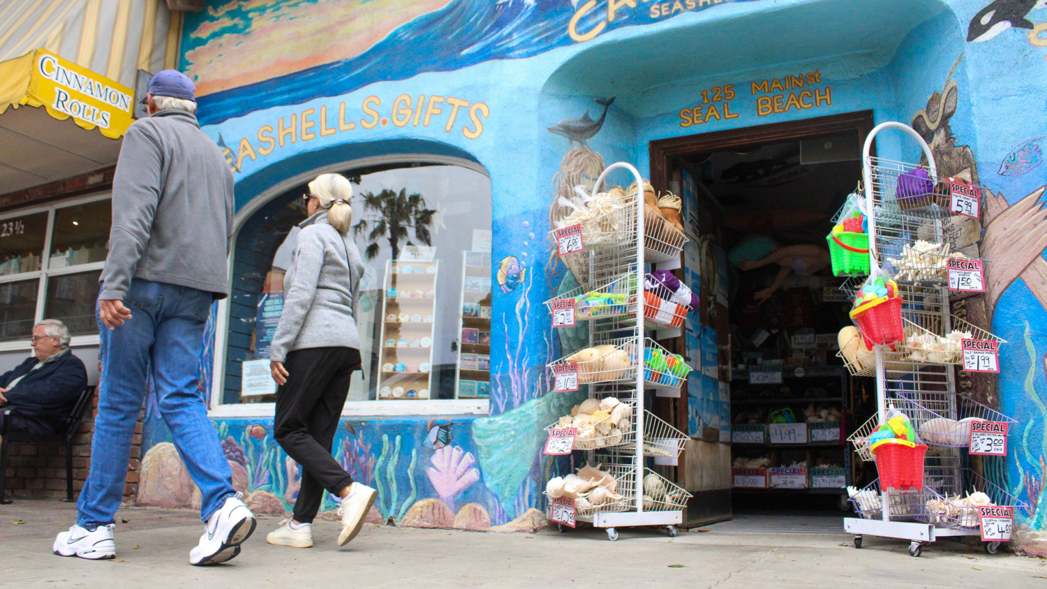 Seal Beach Looks to Overhaul Parking Rules, Expand Residential Permits