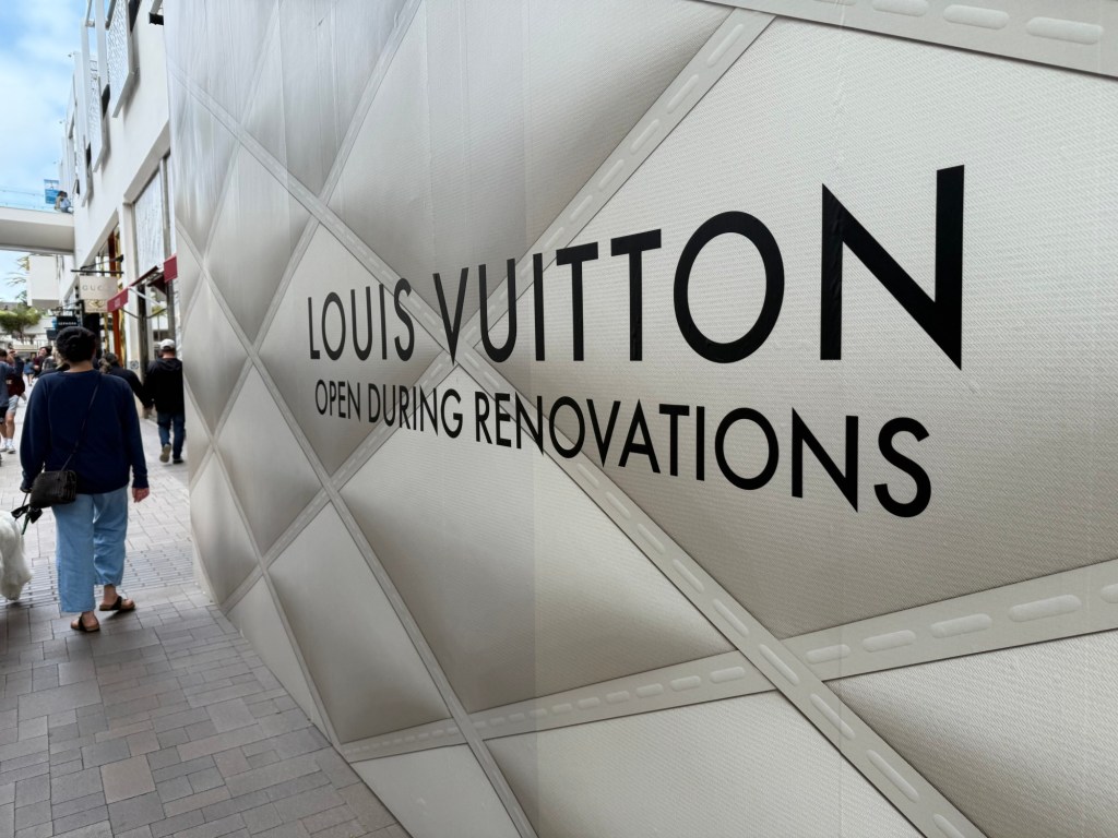 Two men plead not guilty to robbing $667,000 of Louis Vuitton merchandise