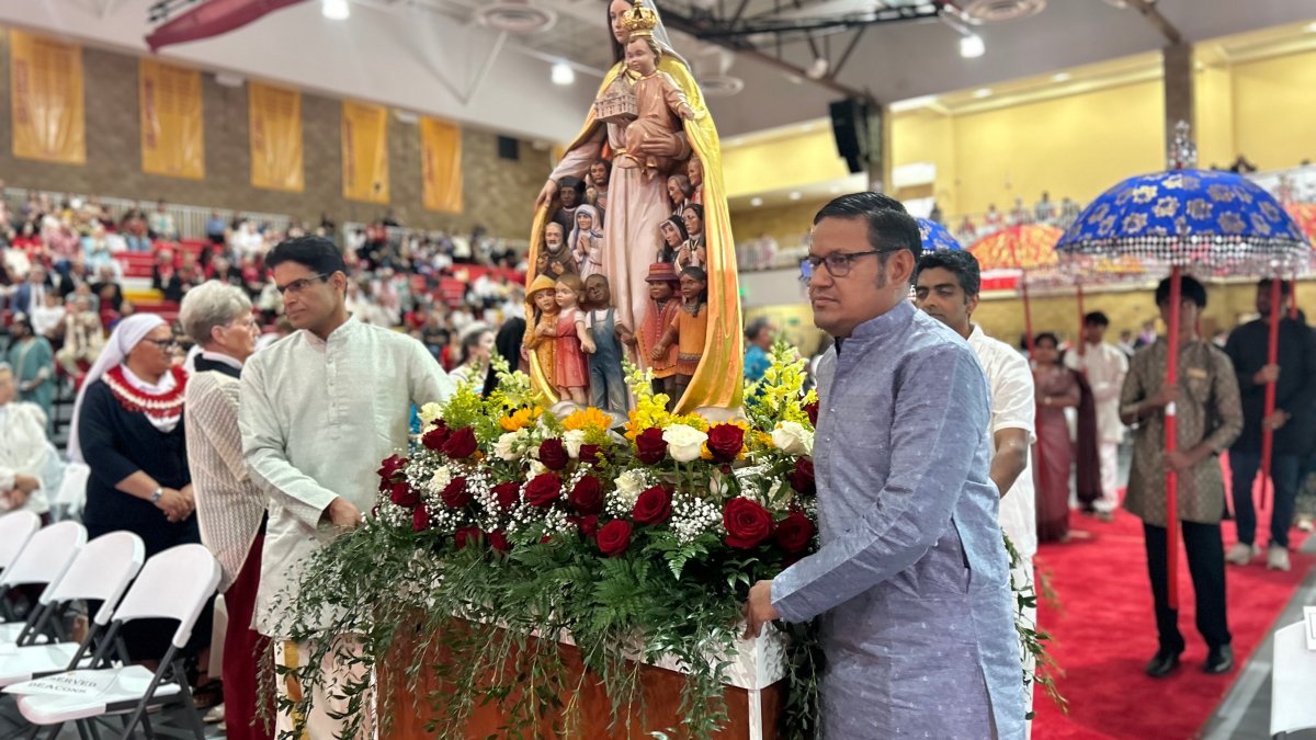 Hundreds of Catholics gather in Carmel Valley for multicultural Pentecost Mass – NBC 7 San Diego