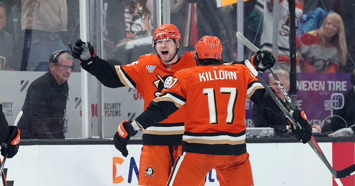 Killorn, Sennecke get big goals in Anaheim Ducks' series-evening win over Vegas Golden Knights in Game 4
