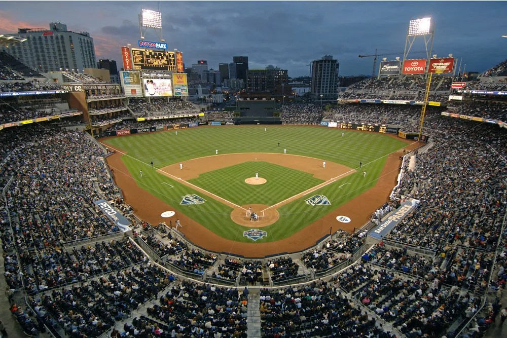 Top Padres prospect self-deports after pleading guilty to transporting non-citizens