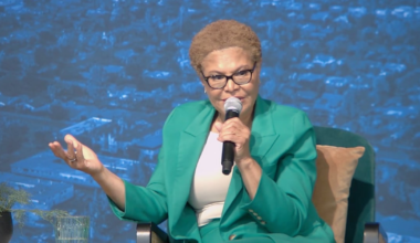 Mayoral candidates share visions and respond to criticisms at Los Angeles Valley College forum – Annenberg Media