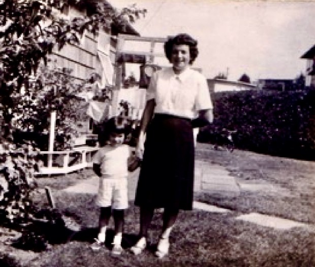Jeri Lynne Bessie and her mom, Mary, stand in their Brindisi Street backyard in Azure Vista in 1951. (Provided by Jeri Lynne and Bill Swank)
