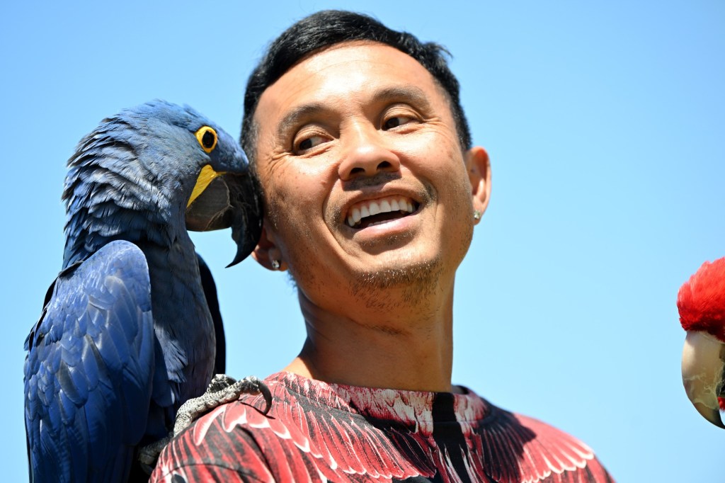 Chan the Birdman takes flight in Los Angeles County, reshaping how the county cares for birds – Daily News