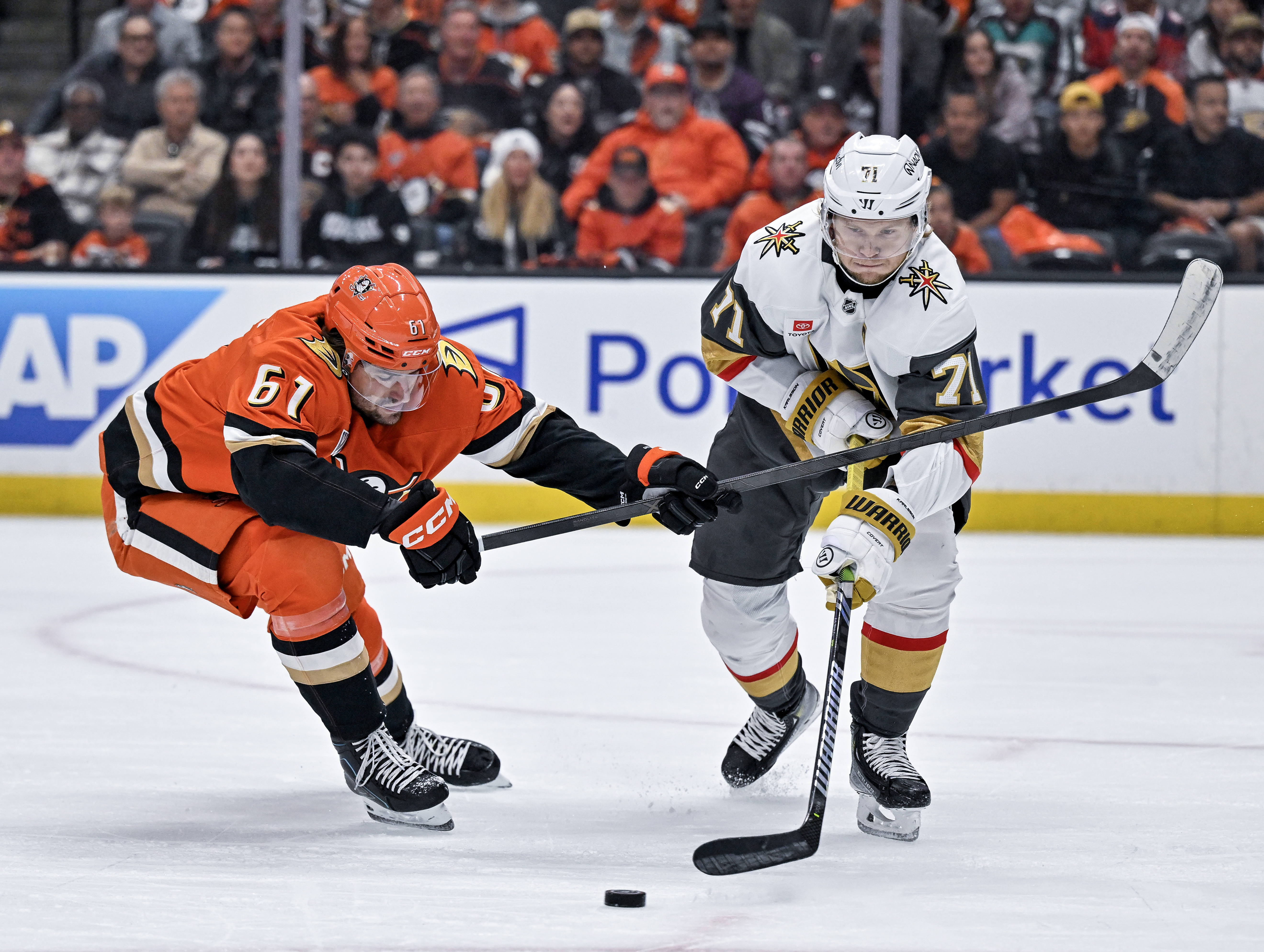 The Ducksâ Cutter Gauthier, left, and the Vegas Golden Knightsâ...