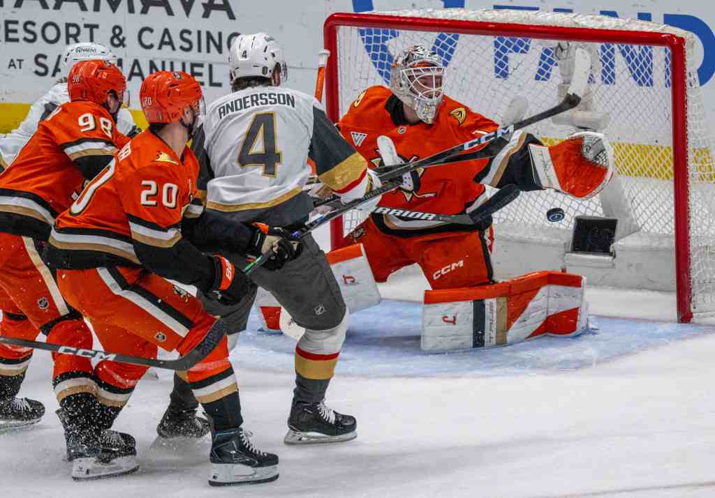 Alexander: An unhappy ending for Ducks, but is it also a beginning? – Orange County Register