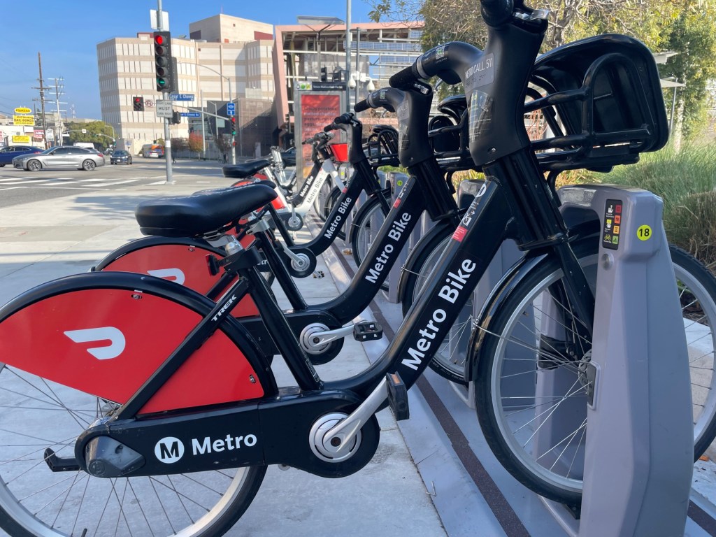 LA Metro offering free train, bus and bike-share rides Thursday to celebrate Bike Day – Daily News