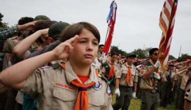 Every Memorial Day, thousands of Scouts and volunteers come together at Los Angeles National Cemetery – Daily News