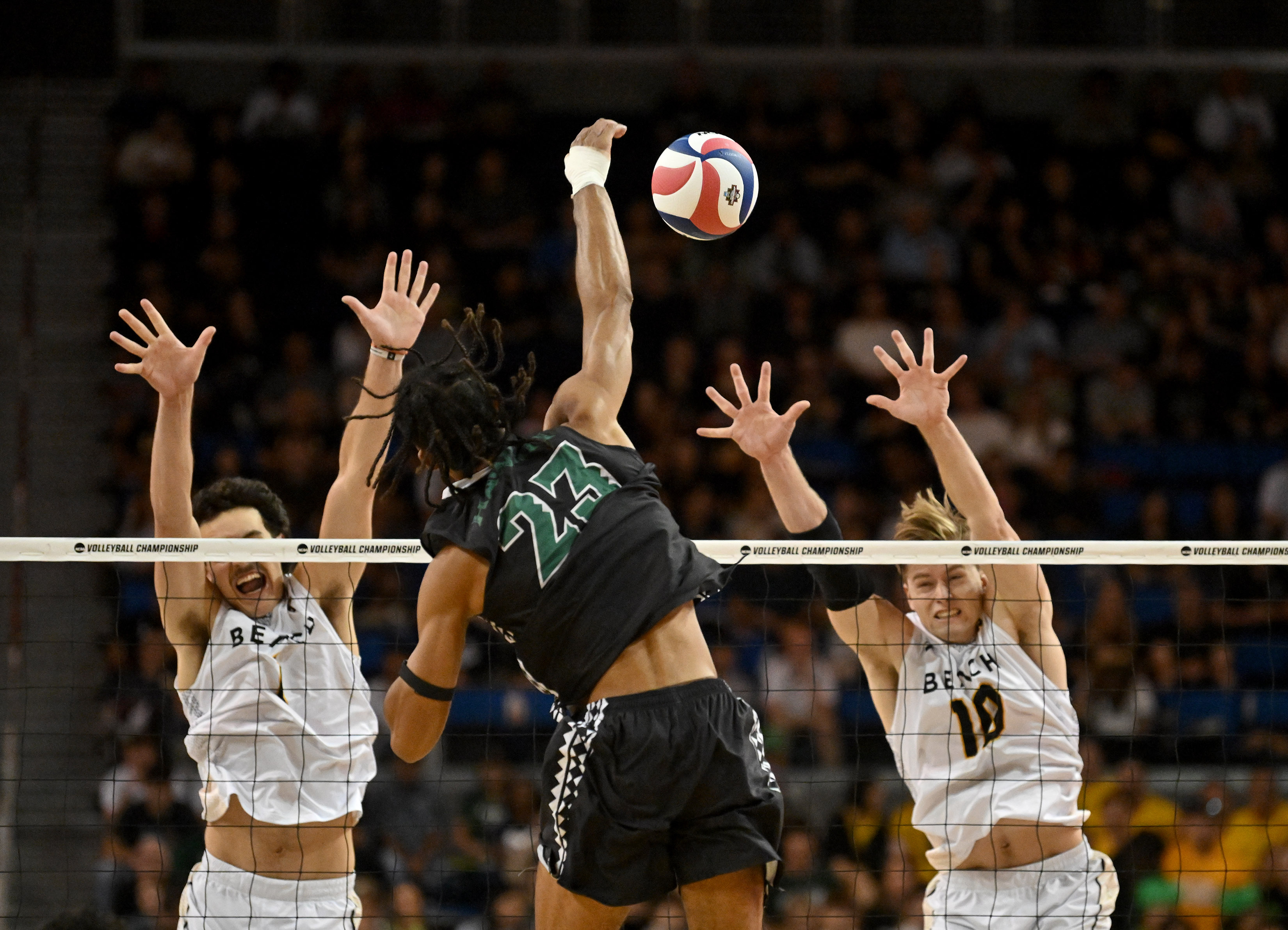 Hawaiiâs Louis Sakanoko has a kill against Long Beach State...