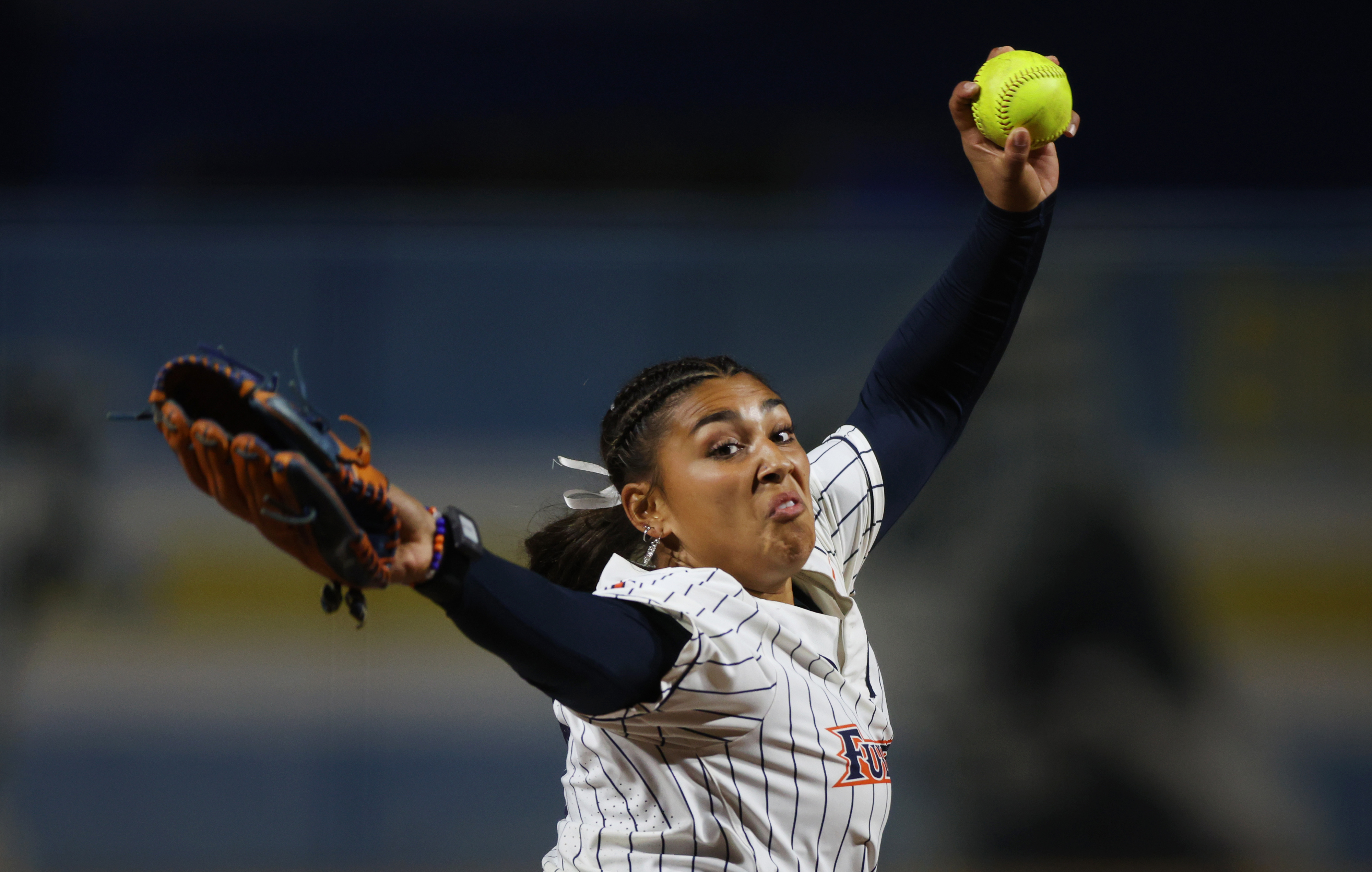 Cal State Fullertonâs Leanna Garcia pitches against Souther Carolina during...
