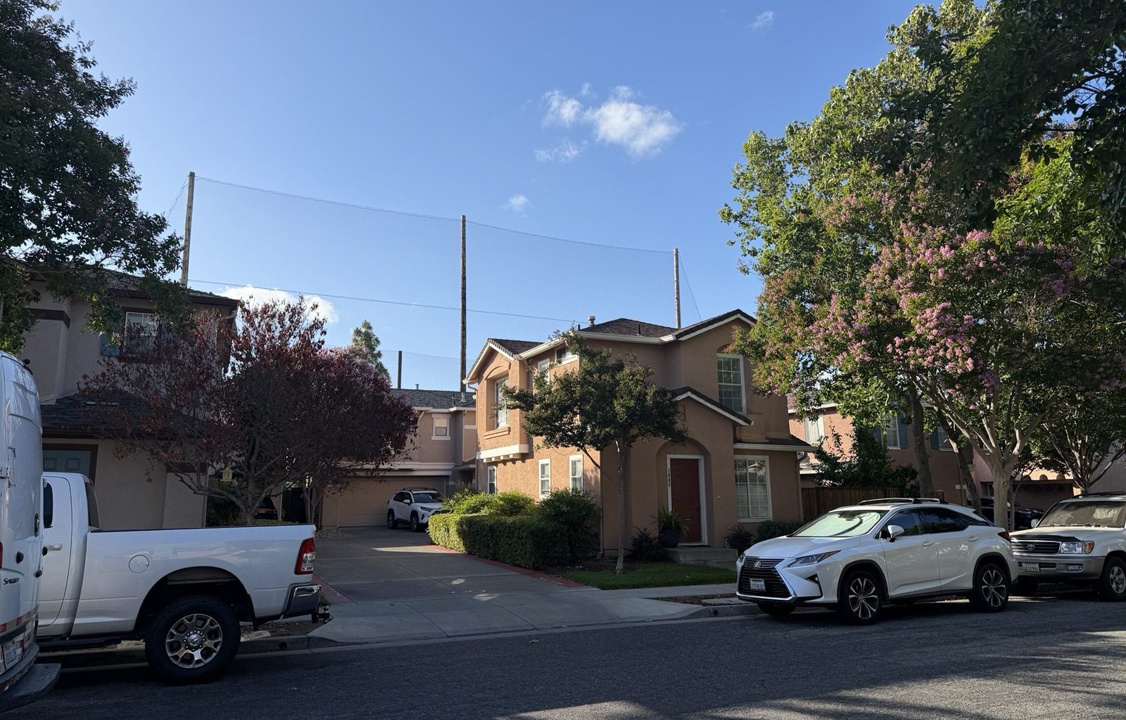 'The city needs to do something': East San Jose neighborhood hit by stray golf balls