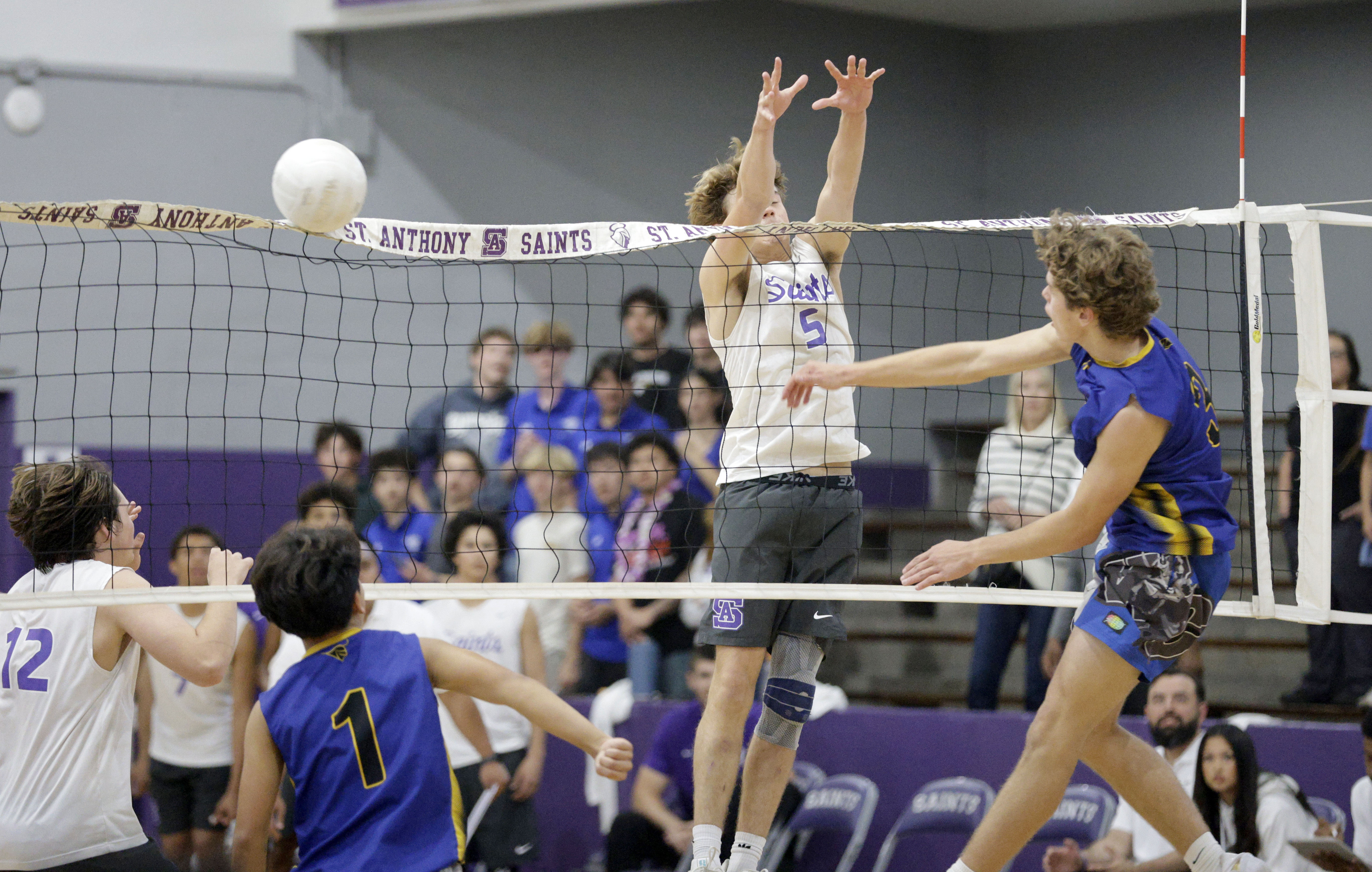 Western Christian’s Carter Doolittle (3) hits the ball around St....
