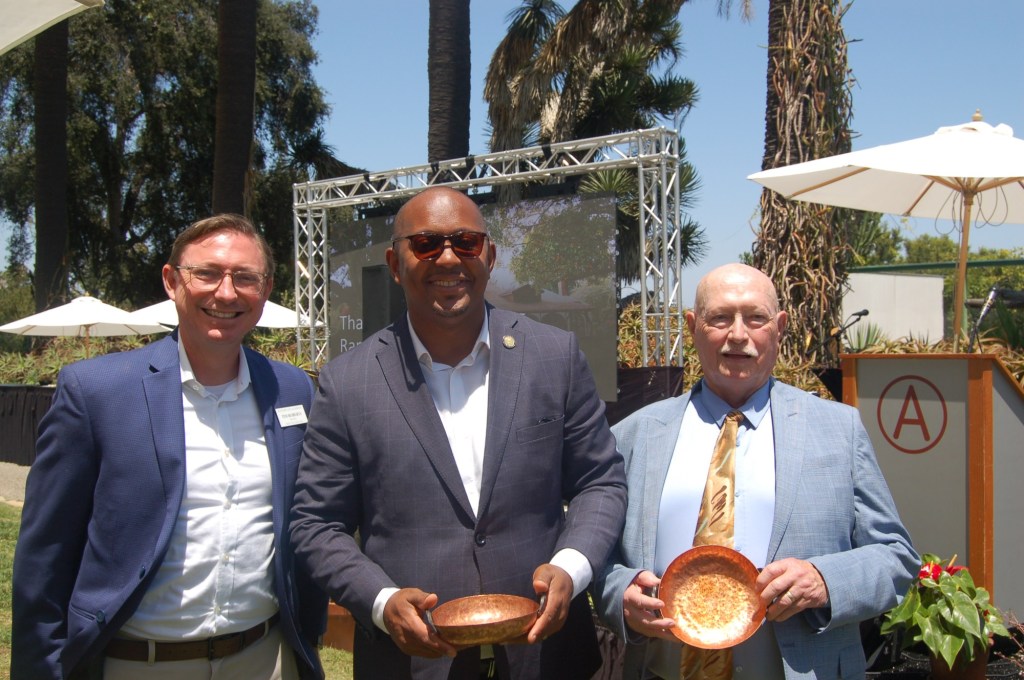 Shirley Wild: Rancho Los Alamitos honors high-profile pair at 14th Annual Cottonwood Awards – Press Telegram