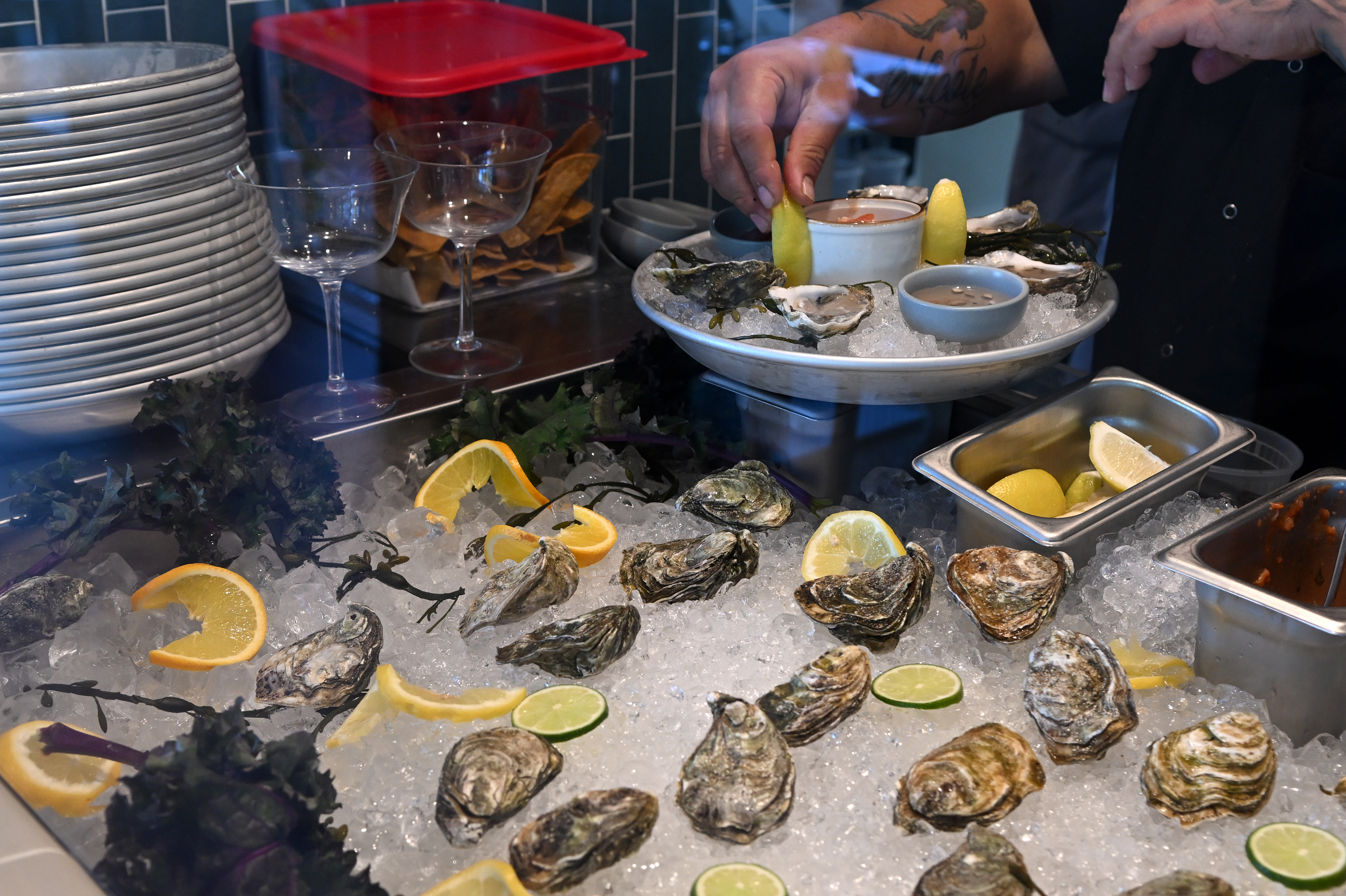 Oysters at Cultivar in Sausalito. (Alan Dep/Marin Independent Journal)