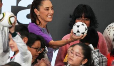 Mexico's president sees 'no issue' hosting Iran's World Cup team