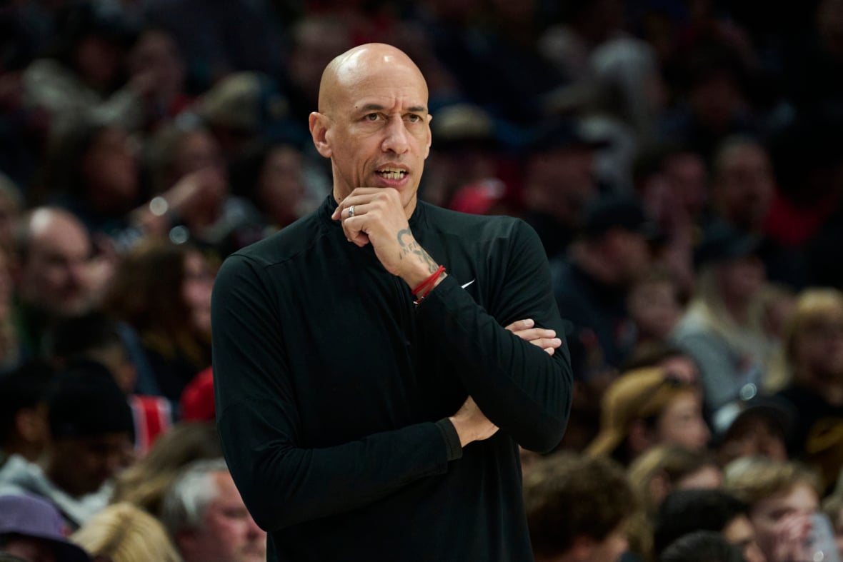 NBA Insider Reveals Staggeringly Low Salary for Sacramento Kings HC Doug Christie