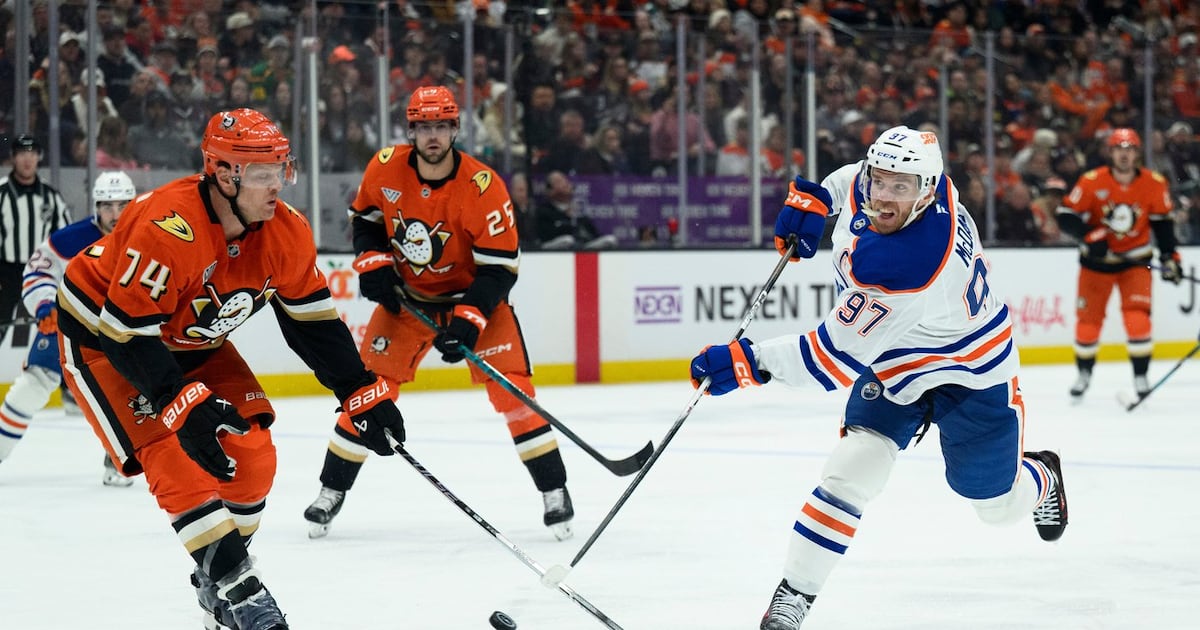 Edmonton Oilers trail Anaheim Ducks after first period in do-or-die Game 6