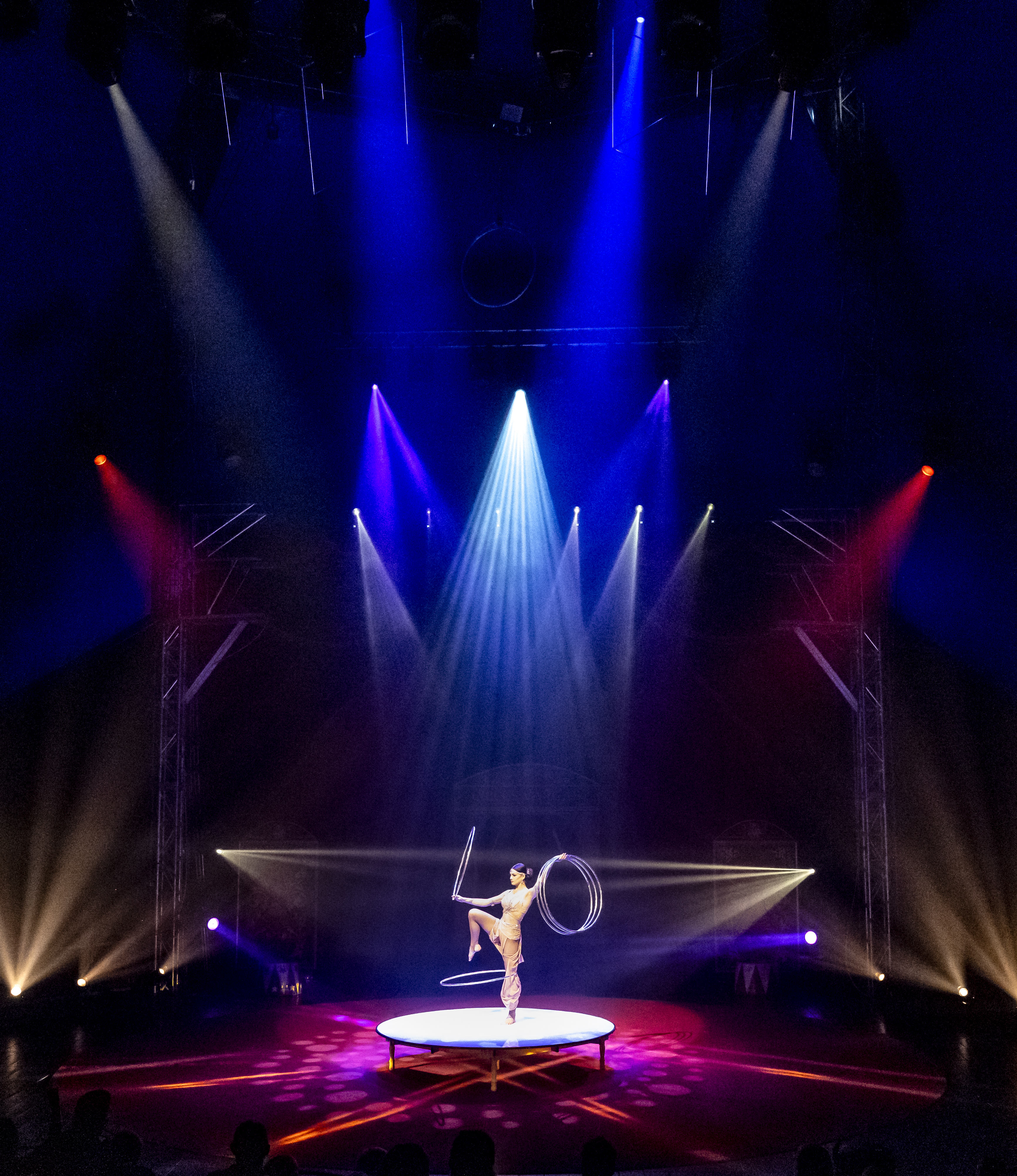 Vanessa Faltyny performs with the hoops during Circus Vargasâ 2026...
