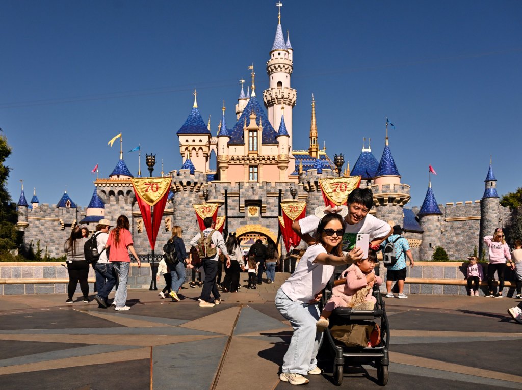 Disneyland license plate coming in California — How to get one – Orange County Register