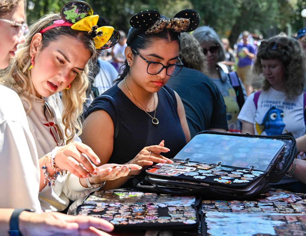 Disneyland pin trading rules take aim at Disney Adults – Orange County Register