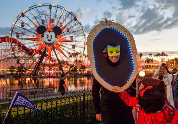 Jack Sheeran is dressed as the Magic Mirror from Snow White as he and visits Oogie Boogie Bash, A Disney Halloween Party, with his family in California Adventure at the Disneyland Resort in Anaheim, CA, on Thursday, September 9, 2021. (Photo by Jeff Gritchen, Orange County Register/SCNG)