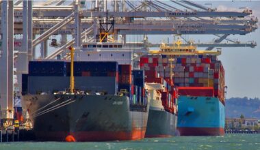 Oakland exports lead imports in April