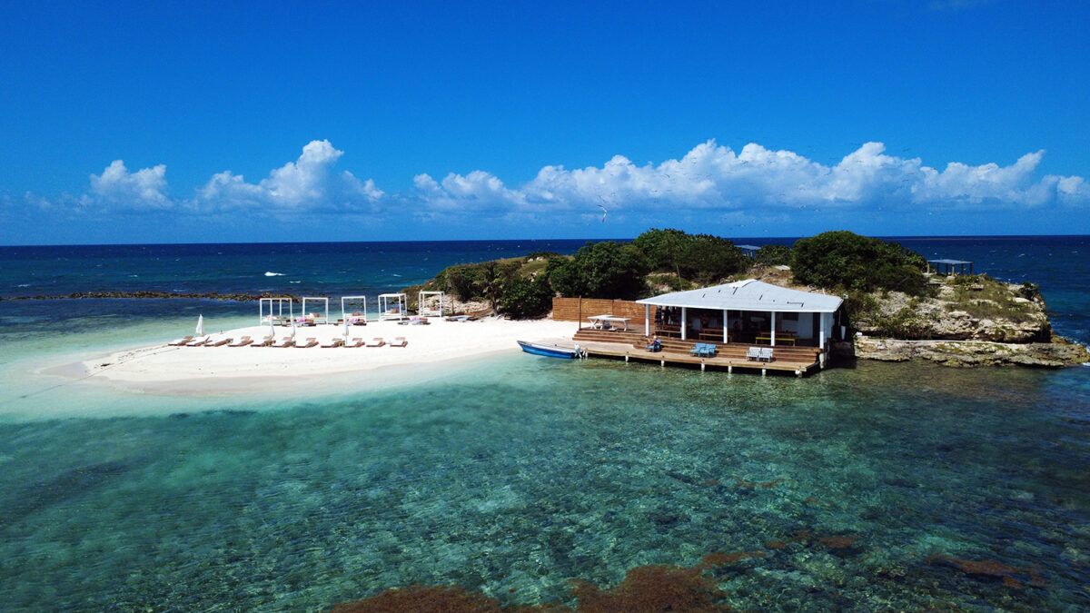 Hodges Bay Resort & Spa