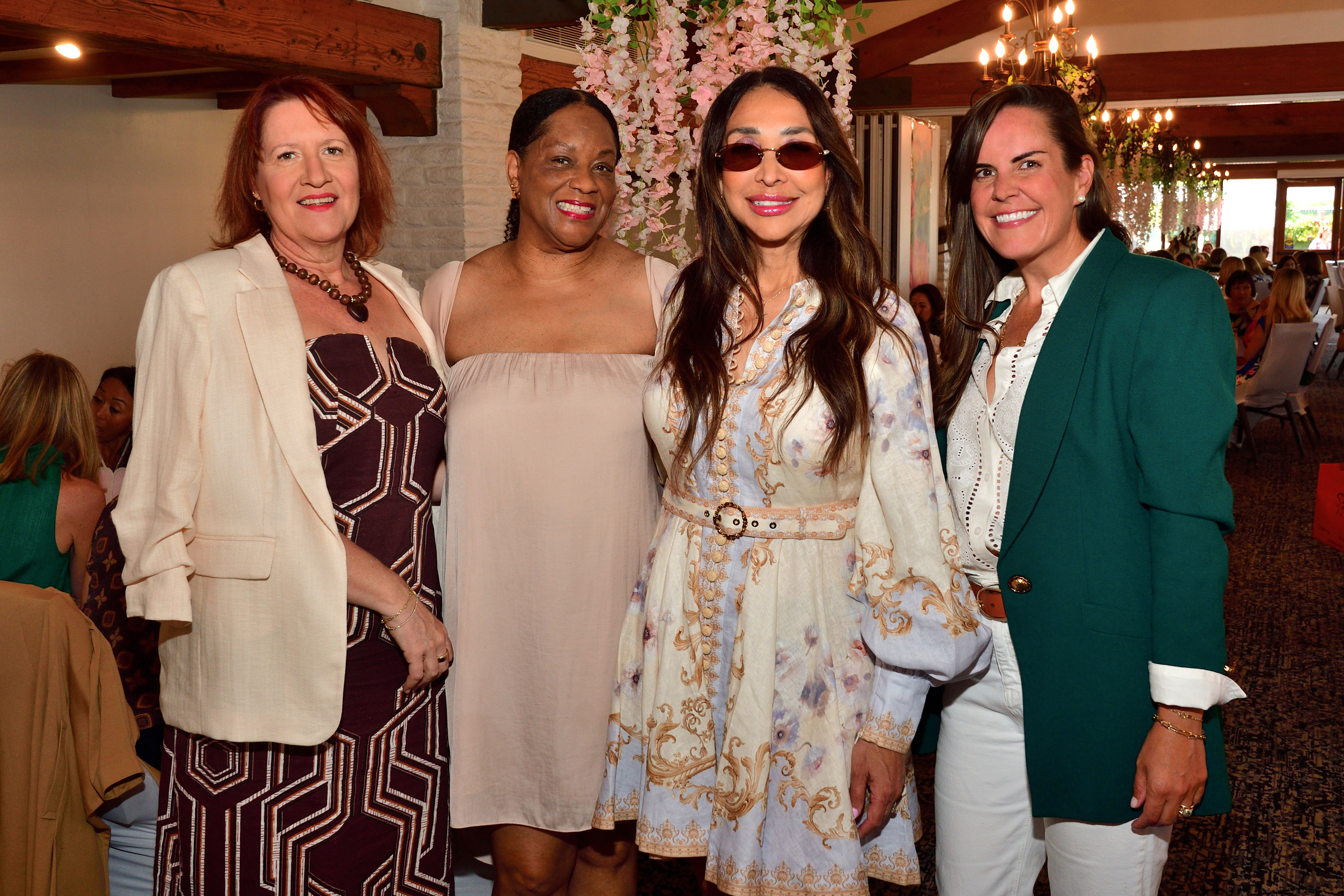 Merilee Andrus, Deoras Thompson, Leticia Smith, Lauren Gafa (Vincent Andrunas)