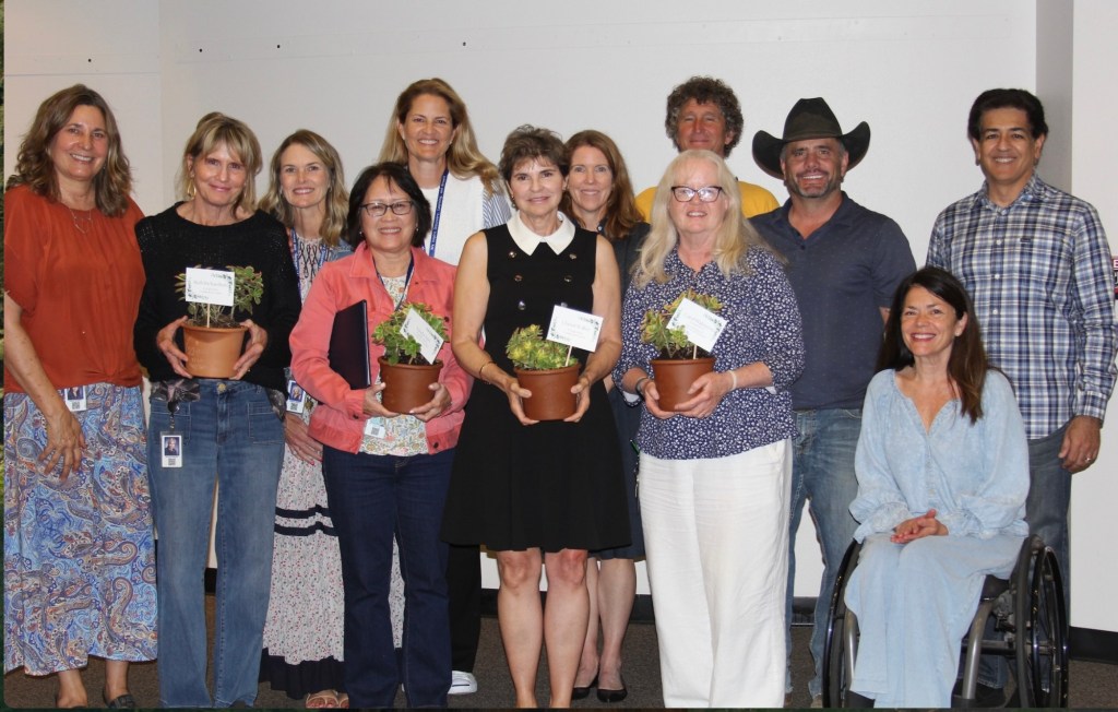 Rancho Santa Fe School District honors five impactful retiring educators – San Diego Union-Tribune