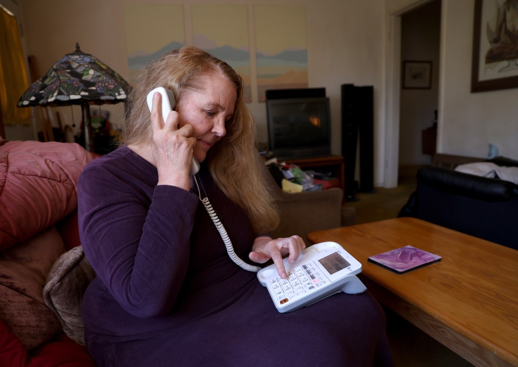 AT&T, blocked by California regulators from scrapping landlines, launches double-barreled appeal at federal level – The Mercury News