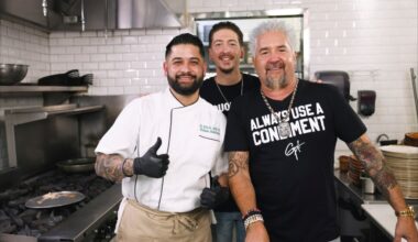 El Halal Amigos rocks the barbacoa for Guy Fieri