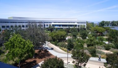 Google opens newest Bay Area campus, a tech hub where thousands could work