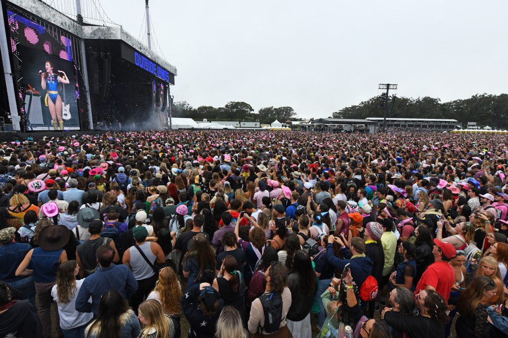 Here's how to get married at festival