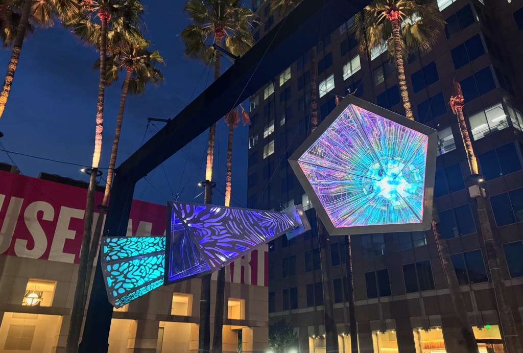 Mesmerizing artwork illuminates Circle of Palms in San Jose – East Bay Times