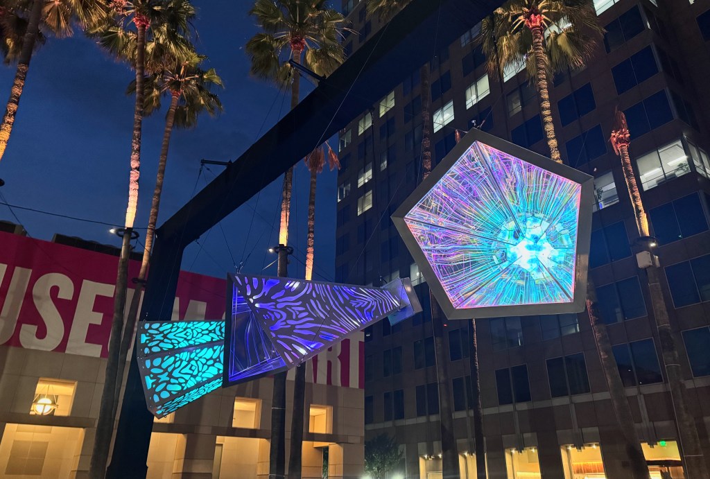 Mesmerizing artwork illuminates Circle of Palms in San Jose – The Mercury News