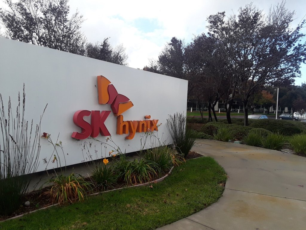 Korean tech company buys San Jose building that solar roof firm exited