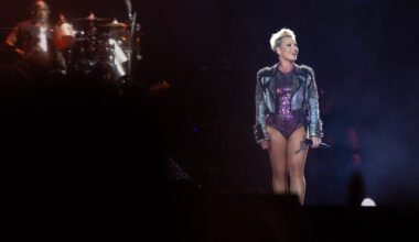 Pink flies higher than a home run above Petco Park at Curebound Concert for Cures – San Diego Union-Tribune