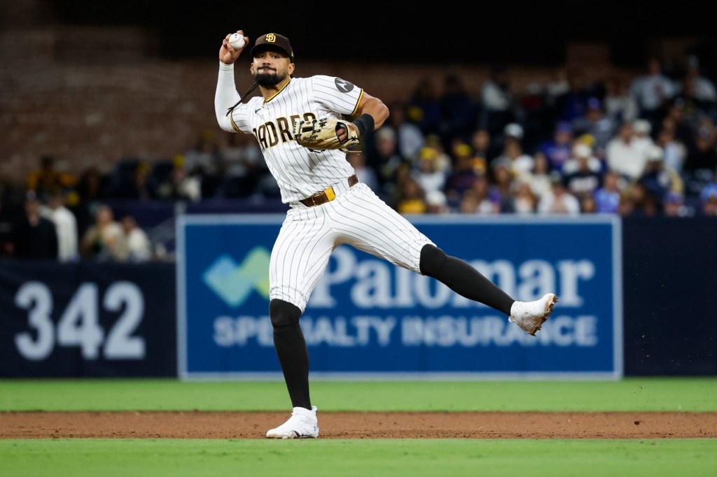 Talking defense, ABS challenges and more following an up-and-down Padres weekend