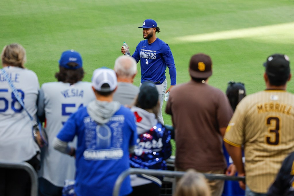Padres Scene & Heard: Speaking his language, blue amid the brown, sheets for Sheets